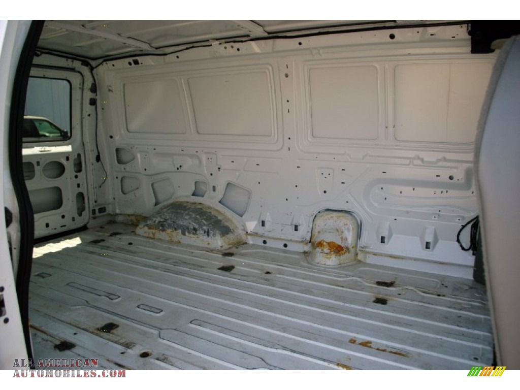 2006 E Series Van E150 Cargo - Oxford White / Medium Flint Grey photo #3