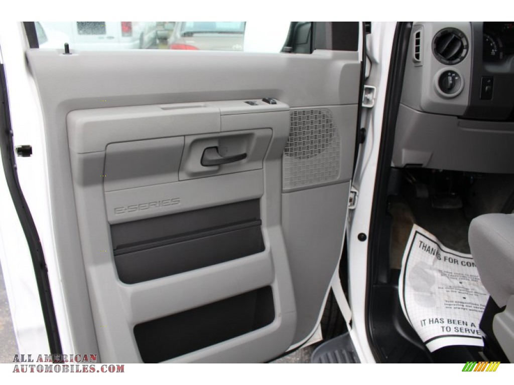 2011 E Series Van E350 XLT Passenger - Oxford White / Medium Flint photo #19
