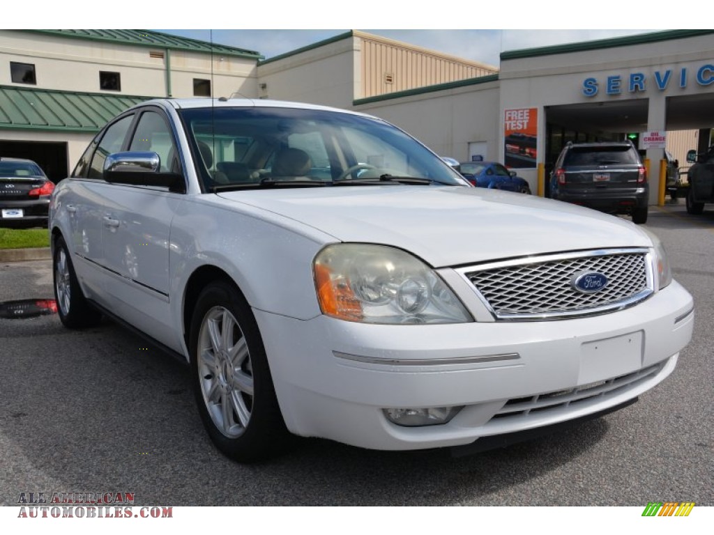 Oxford White / Pebble Beige Ford Five Hundred Limited