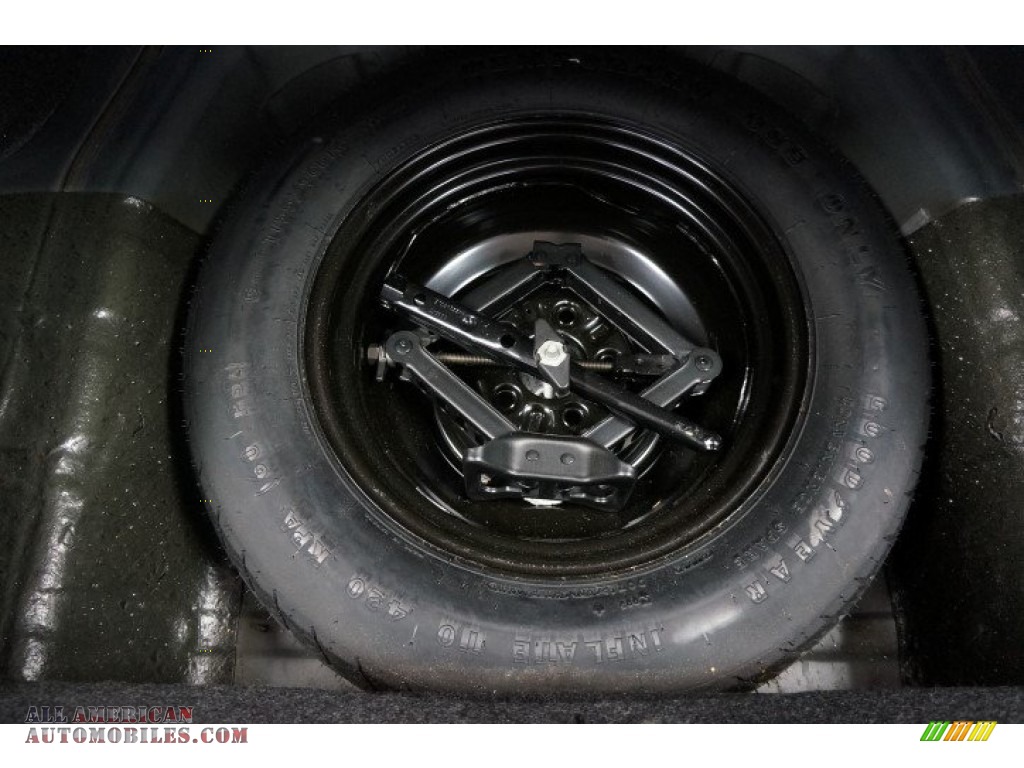 2010 Sebring Touring Sedan - Brilliant Black Crystal Pearl / Dark Slate Gray photo #19