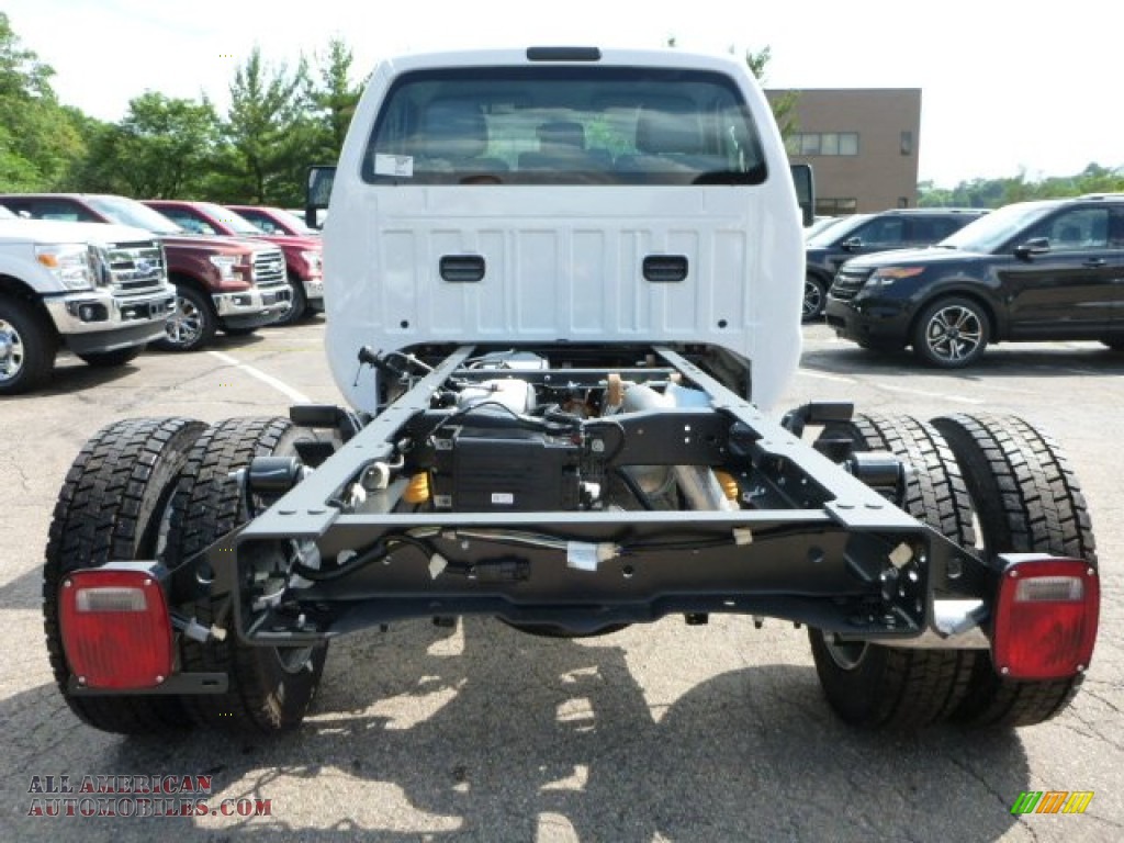 2016 F450 Super Duty XL Regular Cab Chassis - Oxford White / Steel photo #3