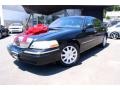Lincoln Town Car Signature Limited Black photo #3