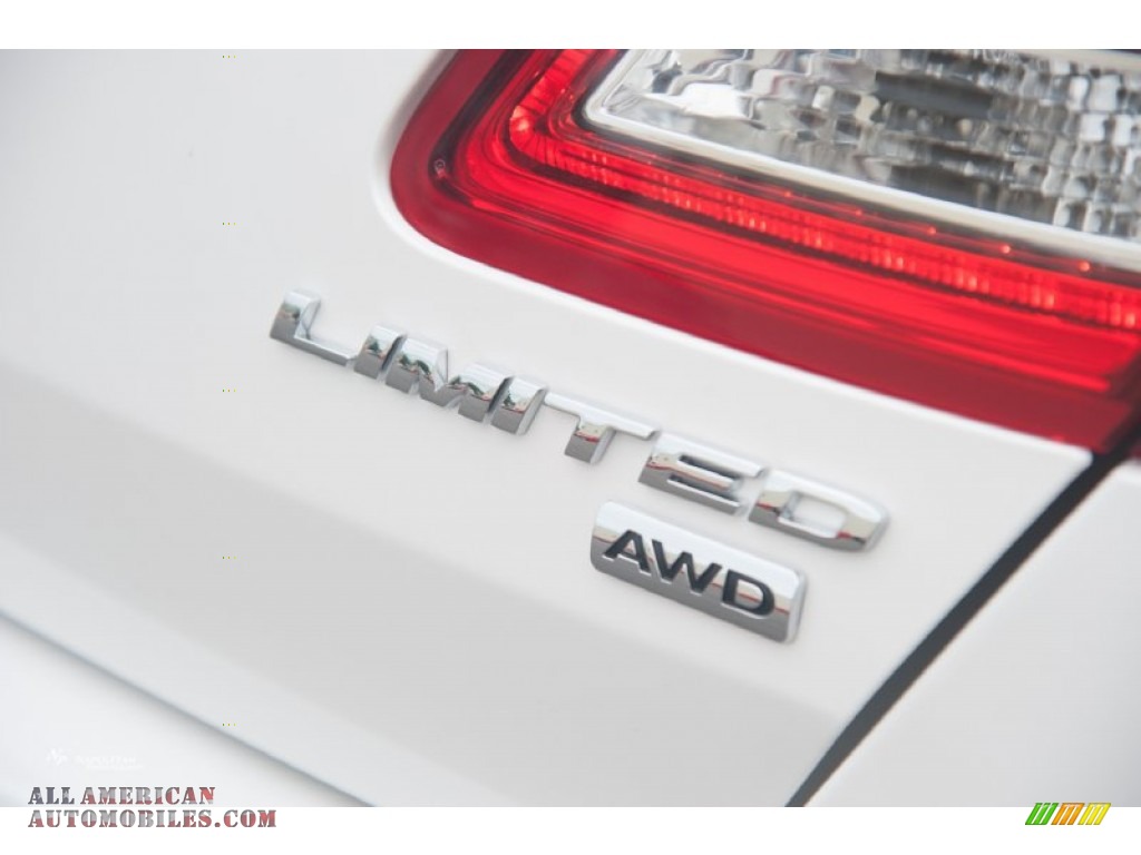 2015 Taurus Limited AWD - White Platinum Metallic / Dune photo #11