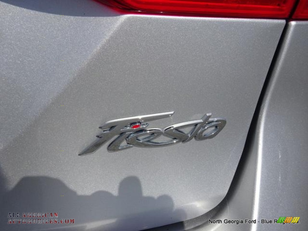 2014 Fiesta SE Sedan - Ingot Silver / Medium Light Stone photo #34