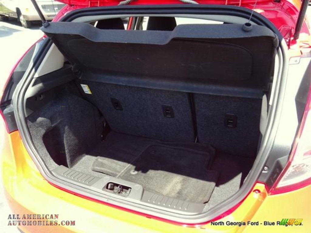 2014 Fiesta SE Hatchback - Race Red / Charcoal Black photo #15