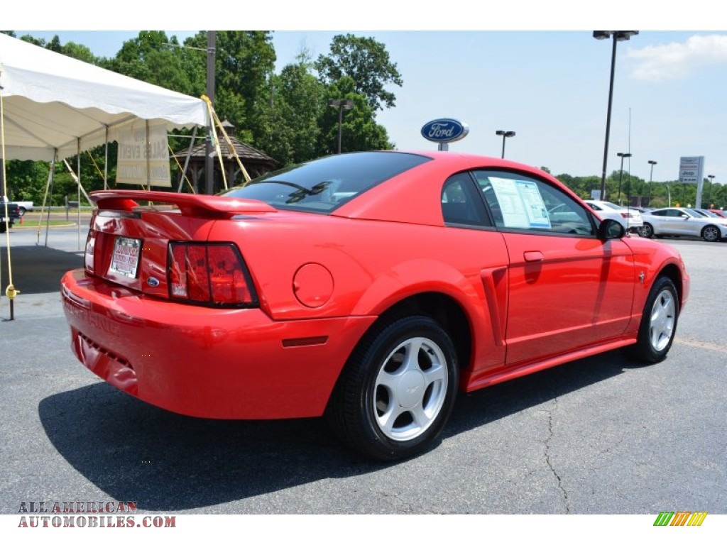 2002 Mustang V6 Coupe - Laser Red Metallic / Dark Charcoal photo #3