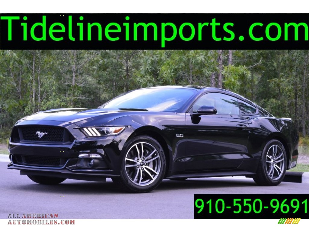 Black / Ceramic Ford Mustang GT Coupe