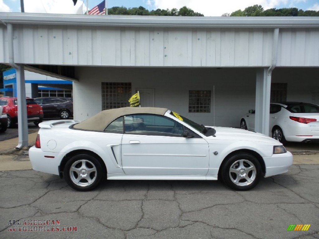 2004 Mustang V6 Convertible - Oxford White / Medium Parchment photo #1