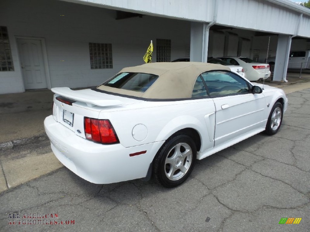 2004 Mustang V6 Convertible - Oxford White / Medium Parchment photo #3