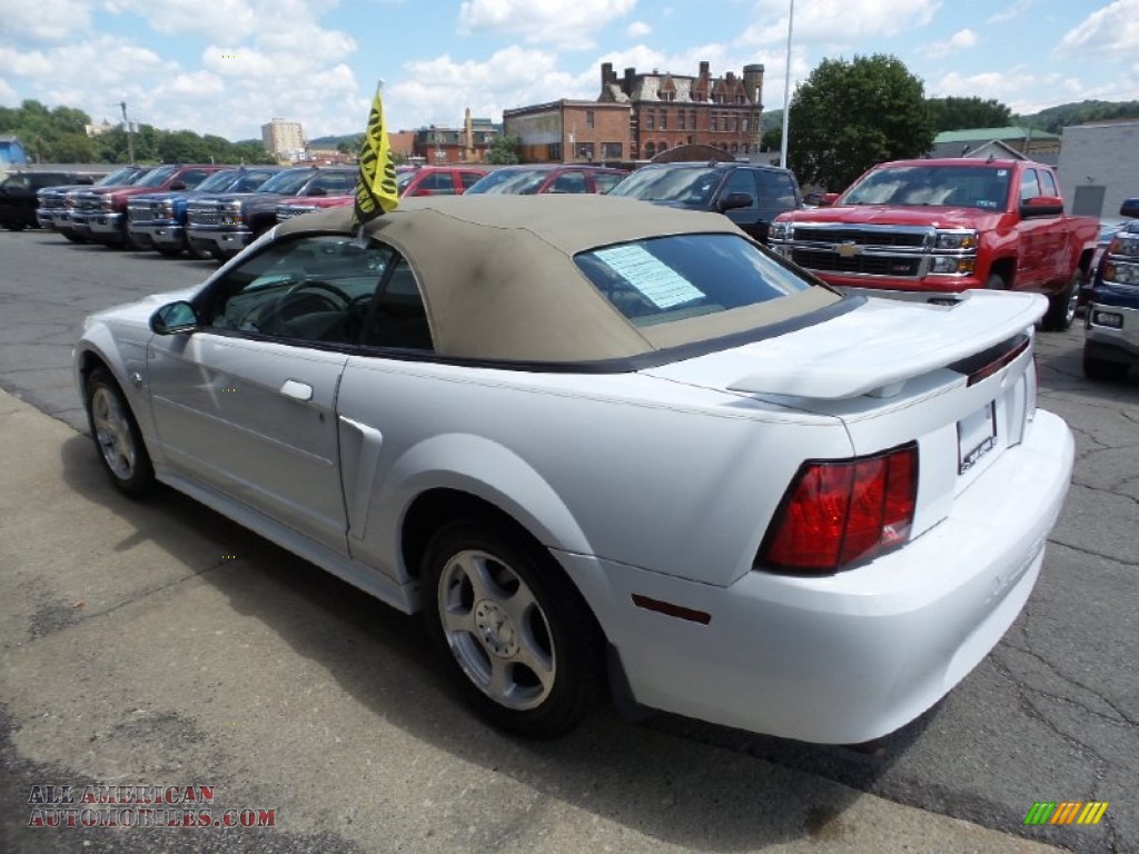 2004 Mustang V6 Convertible - Oxford White / Medium Parchment photo #5
