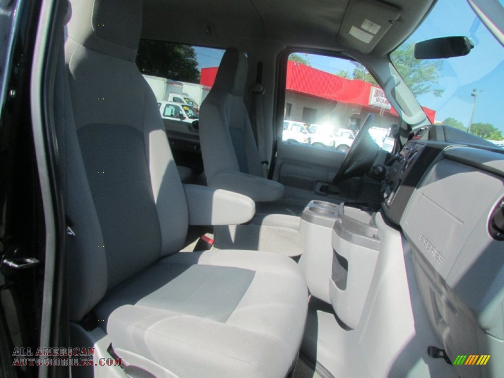 2013 E Series Van E350 XLT Extended Passenger - Dark Blue Pearl / Medium Flint photo #28