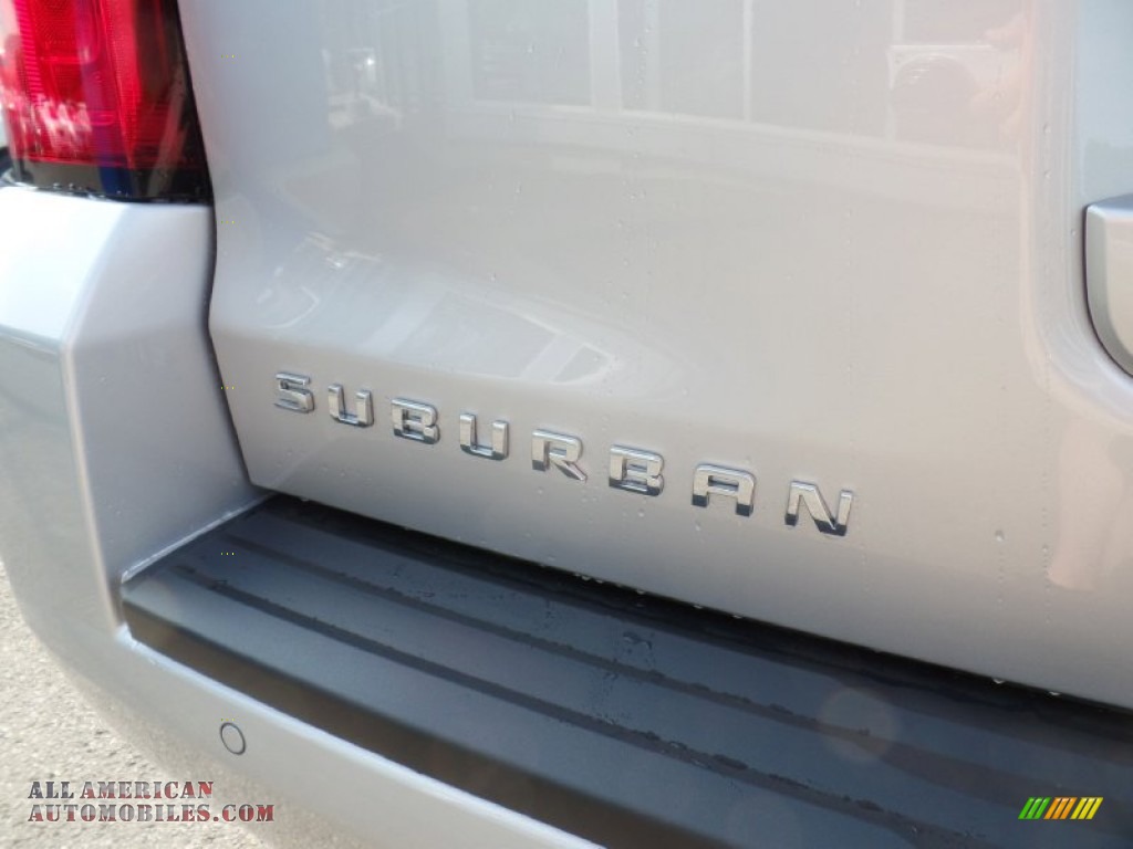 2016 Suburban LT 4WD - Silver Ice Metallic / Jet Black photo #10