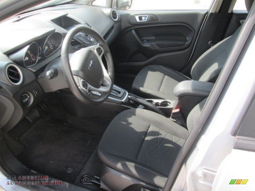 2015 Fiesta SE Hatchback - Ingot Silver Metallic / Charcoal Black photo #11