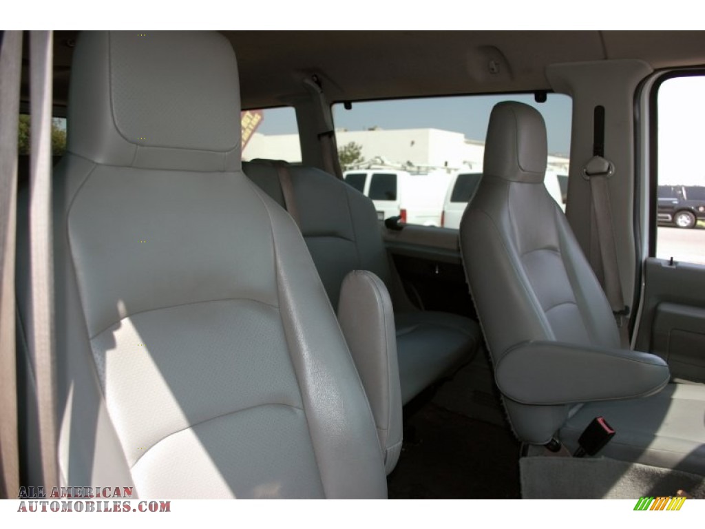 2013 E Series Van E350 XLT Passenger - Oxford White / Medium Flint photo #13