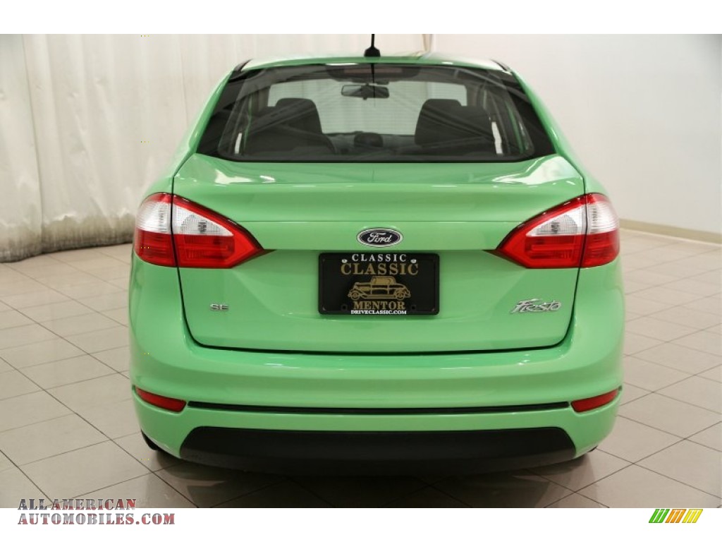 2014 Fiesta SE Sedan - Green Envy / Charcoal Black photo #15