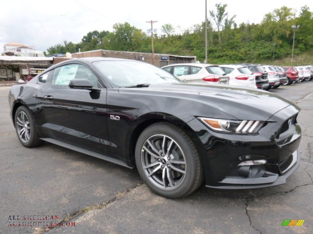 Shadow Black / Ebony Ford Mustang GT Coupe