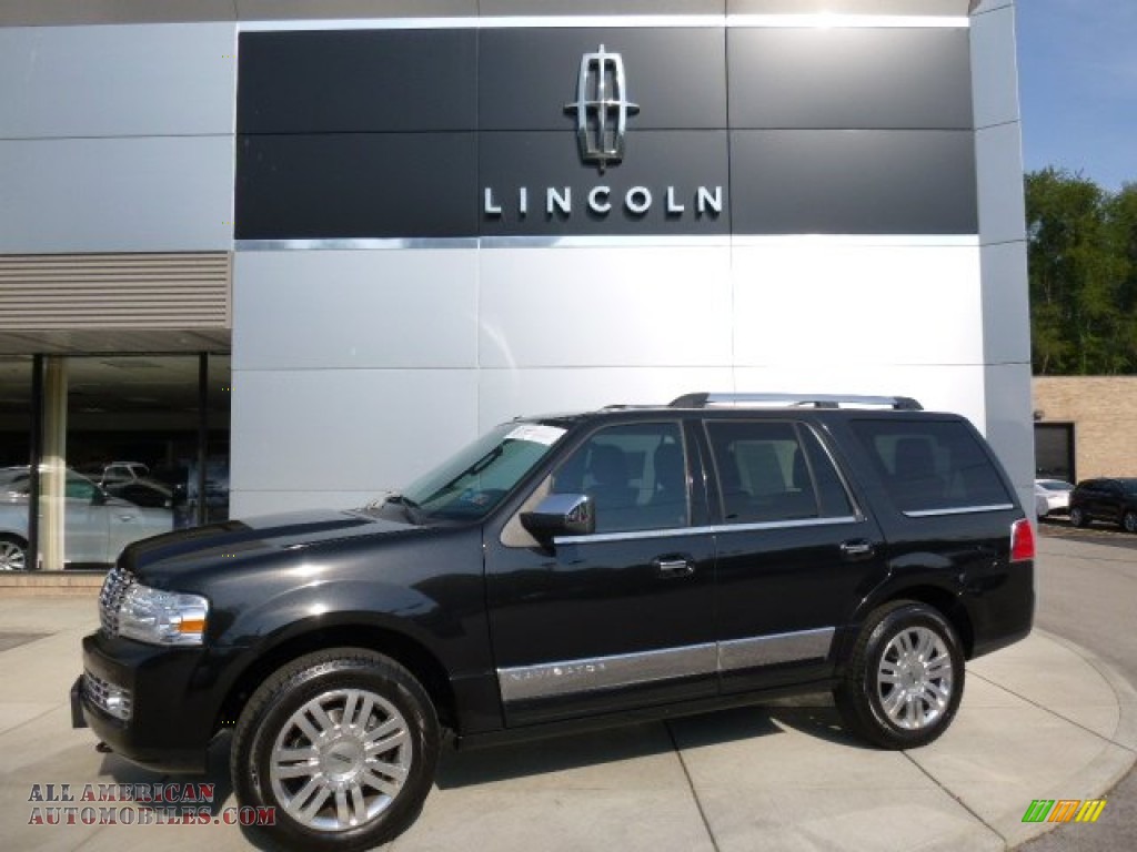 Black / Charcoal Black Lincoln Navigator 4x4