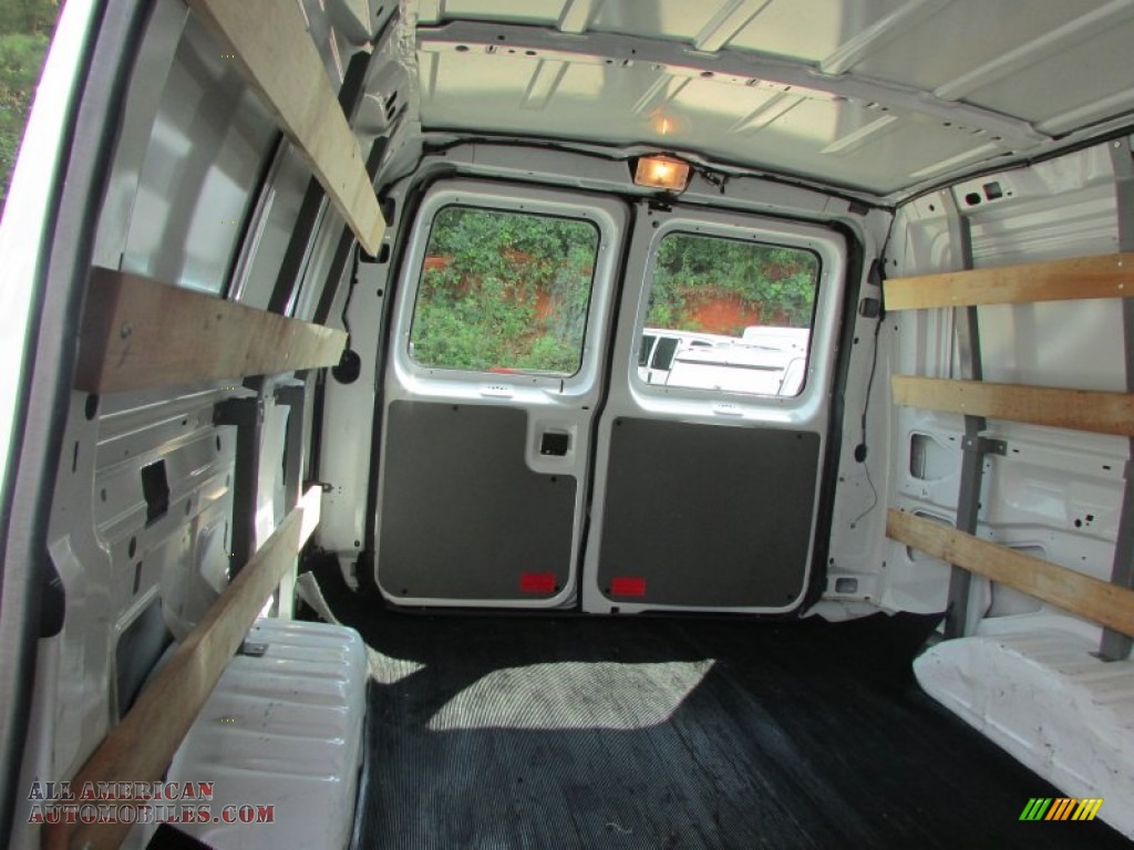 2013 E Series Van E250 Cargo - Oxford White / Medium Flint photo #16