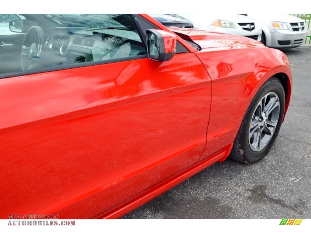 2014 Mustang V6 Premium Convertible - Race Red / Charcoal Black photo #11