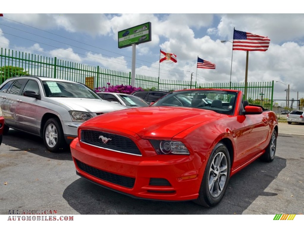 2014 Mustang V6 Premium Convertible - Race Red / Charcoal Black photo #35