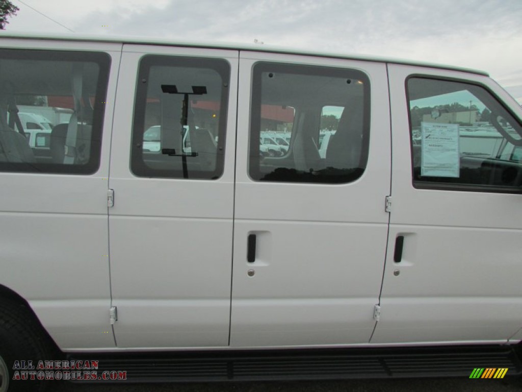 2010 E Series Van E350 XL Passenger - Oxford White / Medium Flint photo #15