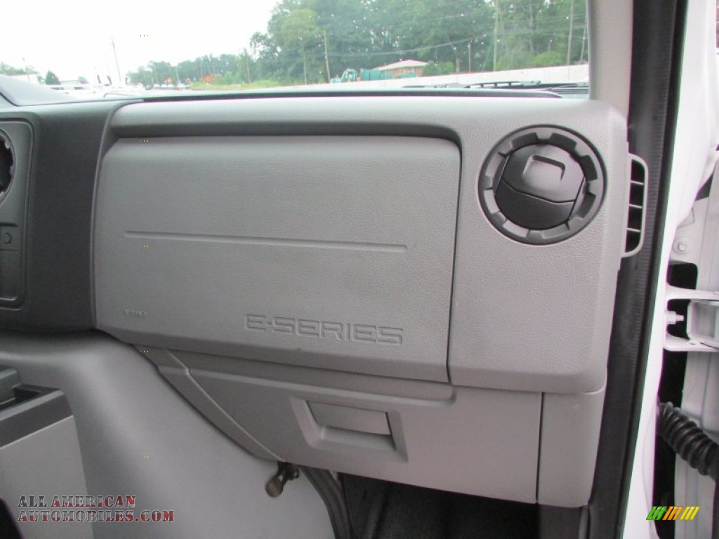 2010 E Series Van E350 XL Passenger - Oxford White / Medium Flint photo #31