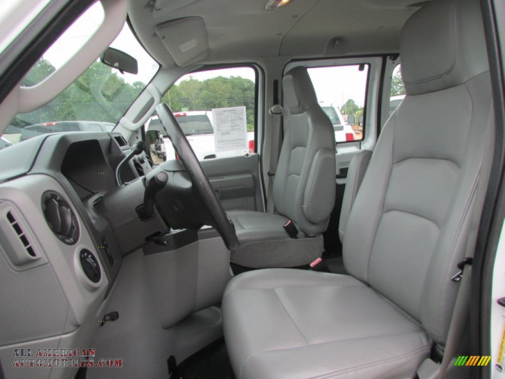 2010 E Series Van E350 XL Passenger - Oxford White / Medium Flint photo #42
