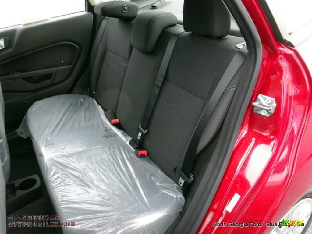 2016 Fiesta SE Sedan - Ruby Red Metallic / Charcoal Black photo #12