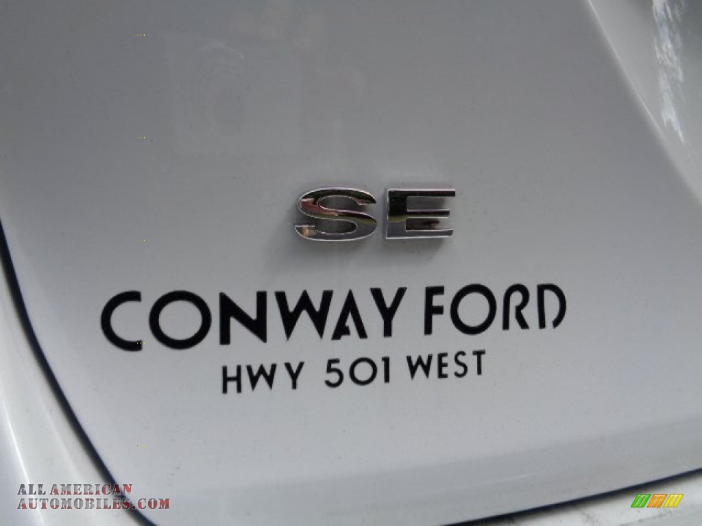 2015 Fiesta SE Sedan - Oxford White / Charcoal Black photo #5
