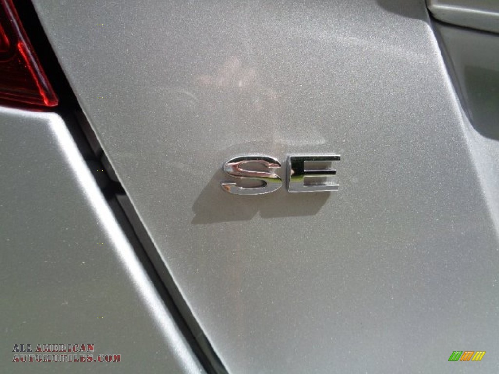 2015 Fiesta SE Hatchback - Ingot Silver Metallic / Charcoal Black photo #5