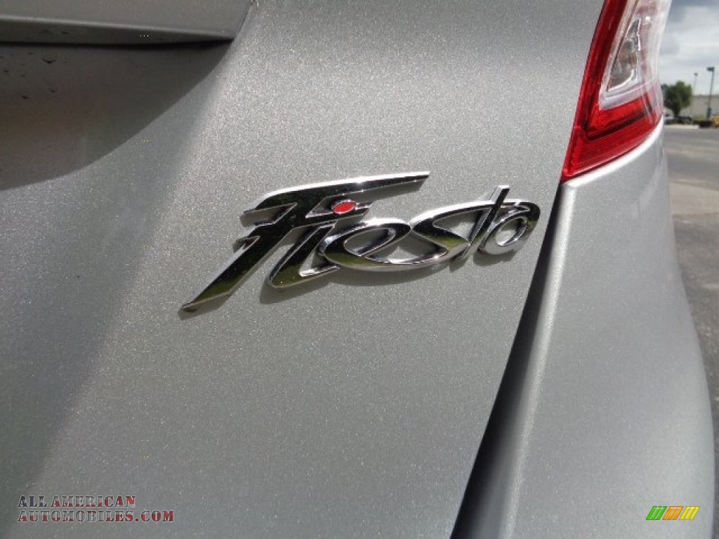 2015 Fiesta SE Hatchback - Ingot Silver Metallic / Charcoal Black photo #6