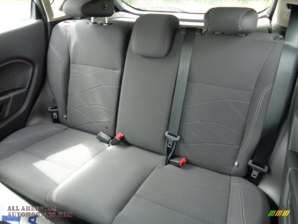 2015 Fiesta SE Hatchback - Ingot Silver Metallic / Charcoal Black photo #15