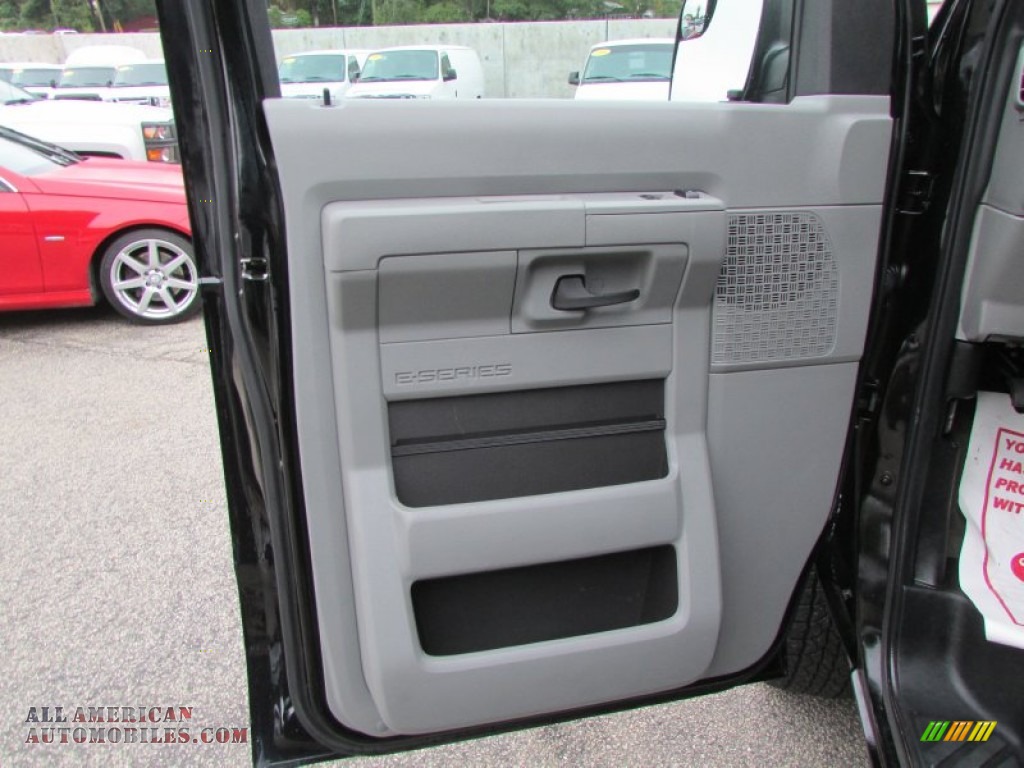 2013 E Series Van E350 XLT Extended Passenger - Black / Medium Flint photo #42