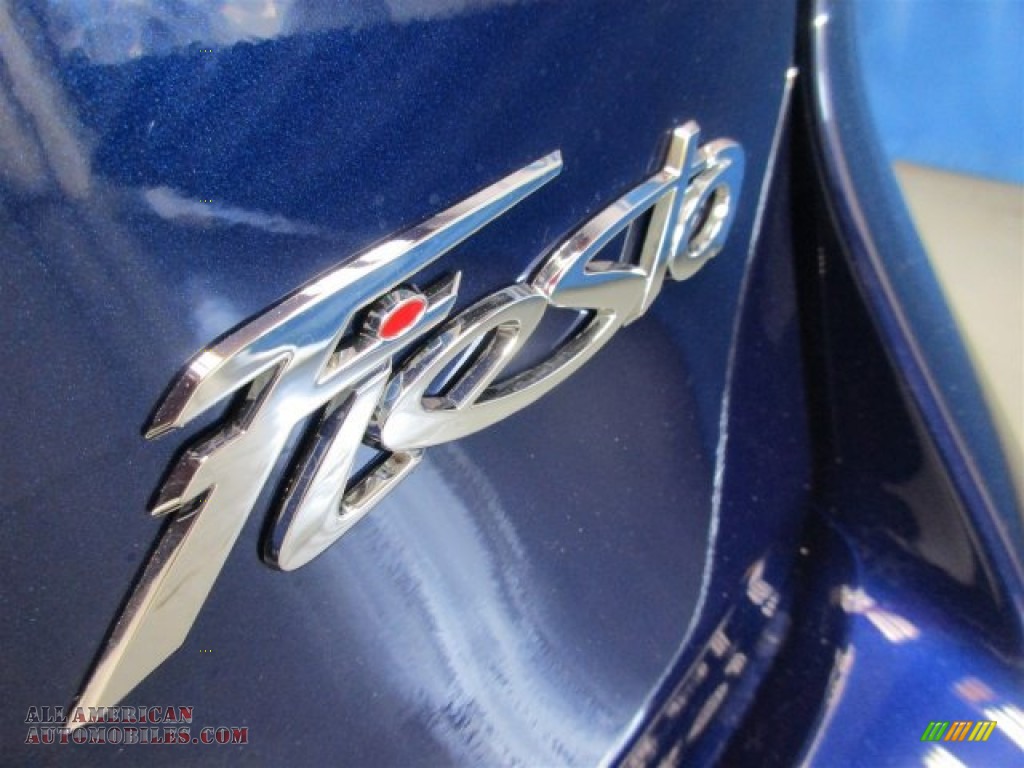 2016 Fiesta SE Sedan - Kona Blue Metallic / Charcoal Black photo #6