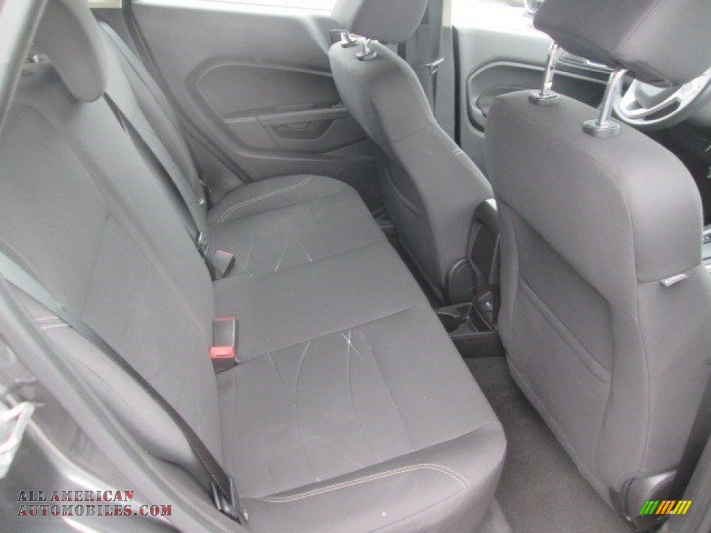 2015 Fiesta SE Hatchback - Magnetic Metallic / Charcoal Black photo #7