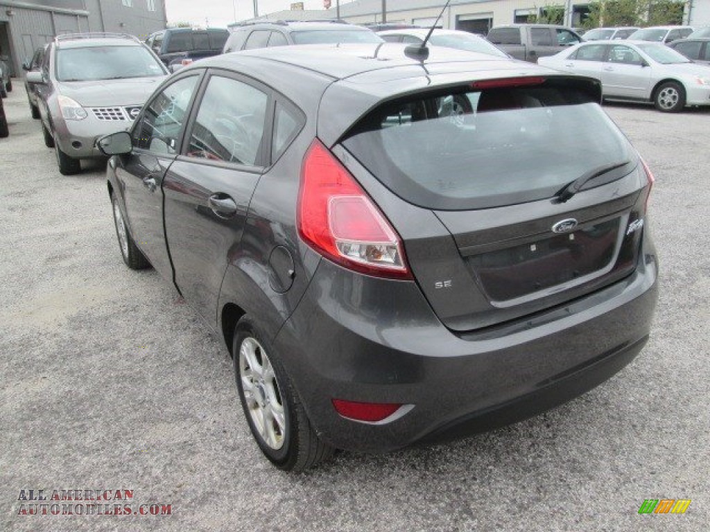 2015 Fiesta SE Hatchback - Magnetic Metallic / Charcoal Black photo #14