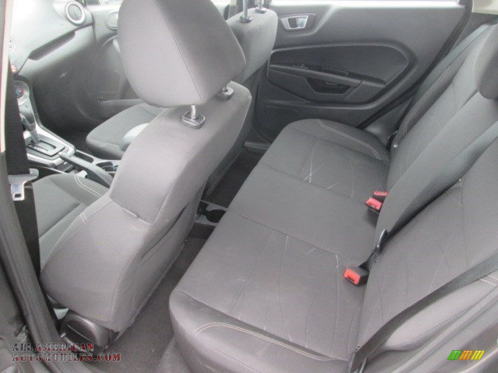 2015 Fiesta SE Hatchback - Magnetic Metallic / Charcoal Black photo #15