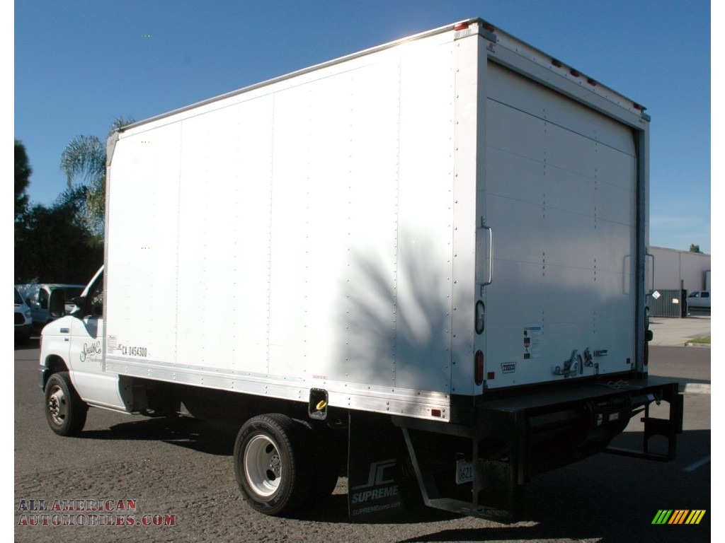 2013 E Series Cutaway E350 Moving Truck - Oxford White / Medium Flint photo #6