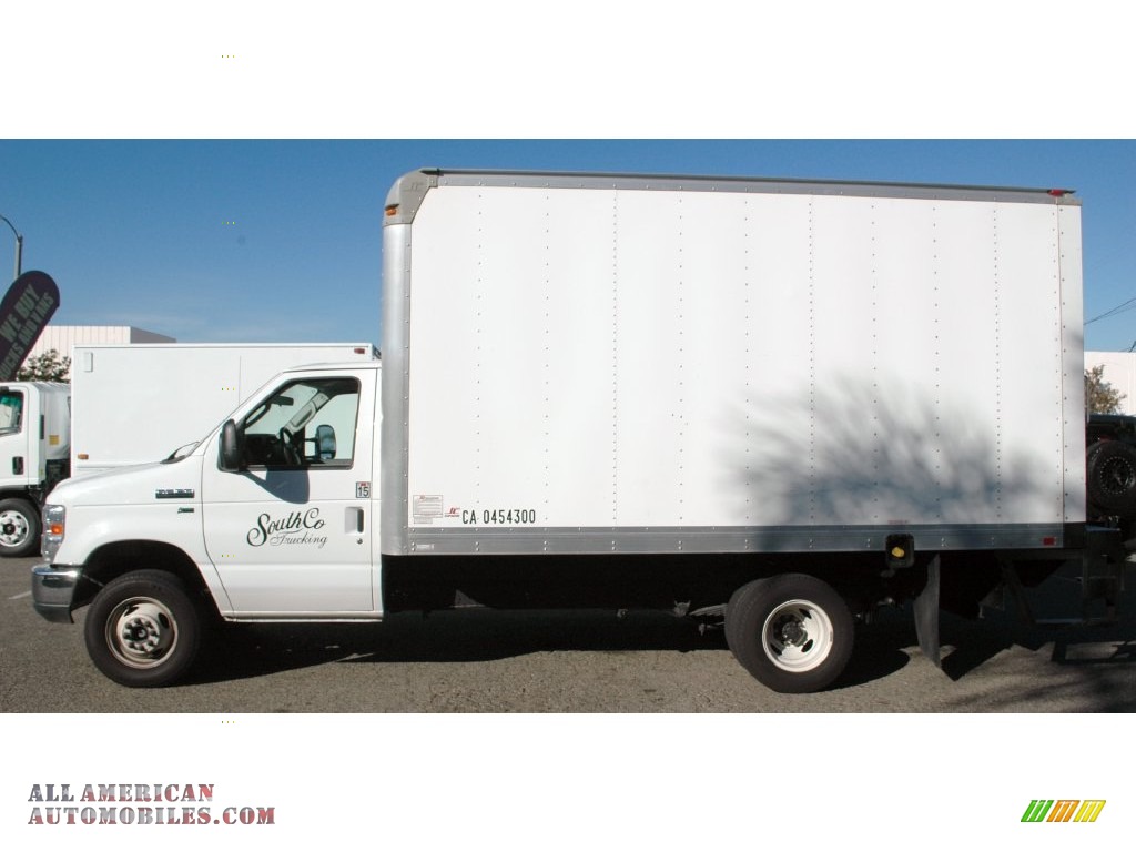 2013 E Series Cutaway E350 Moving Truck - Oxford White / Medium Flint photo #7