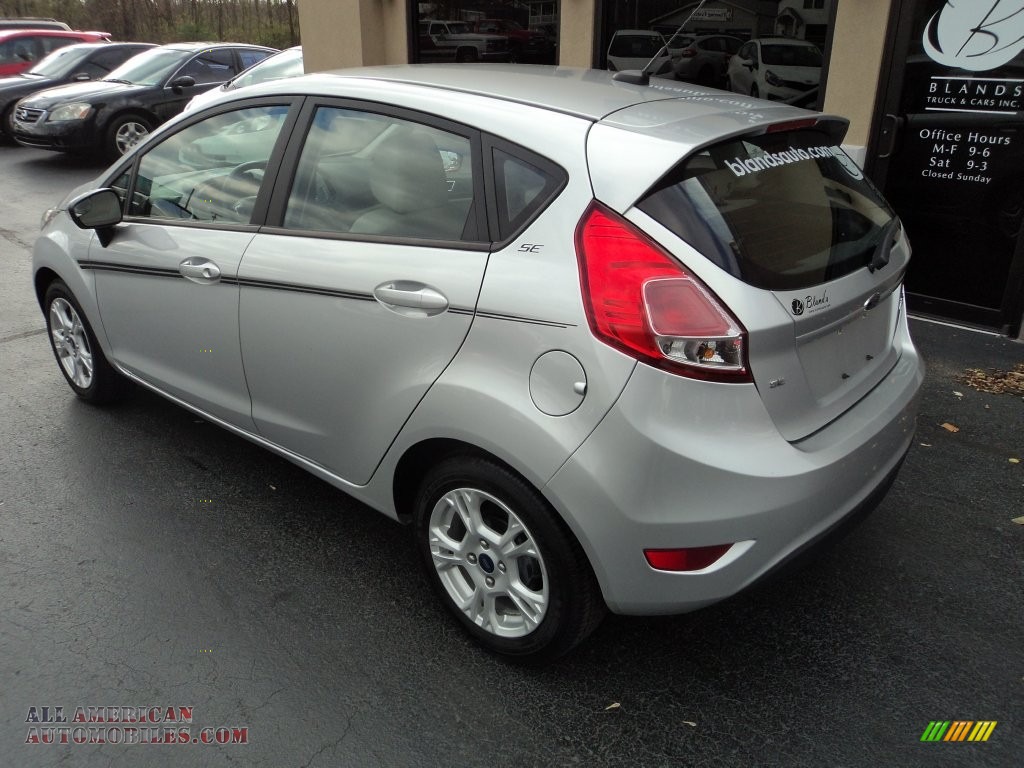 2014 Fiesta SE Hatchback - Ingot Silver / Medium Light Stone photo #2