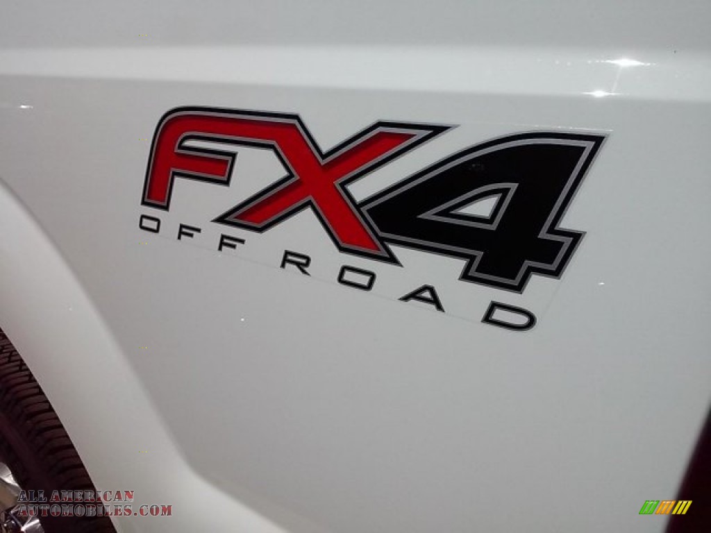 2016 F250 Super Duty XLT Crew Cab 4x4 - Oxford White / Steel photo #18