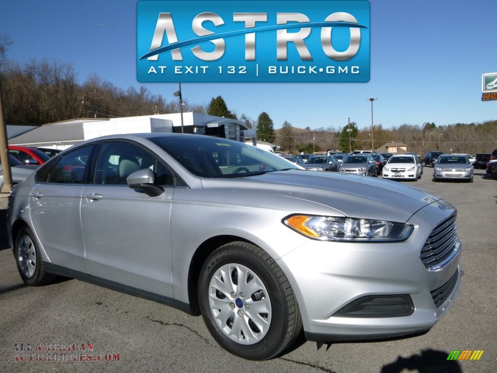 Ingot Silver / Earth Gray Ford Fusion S