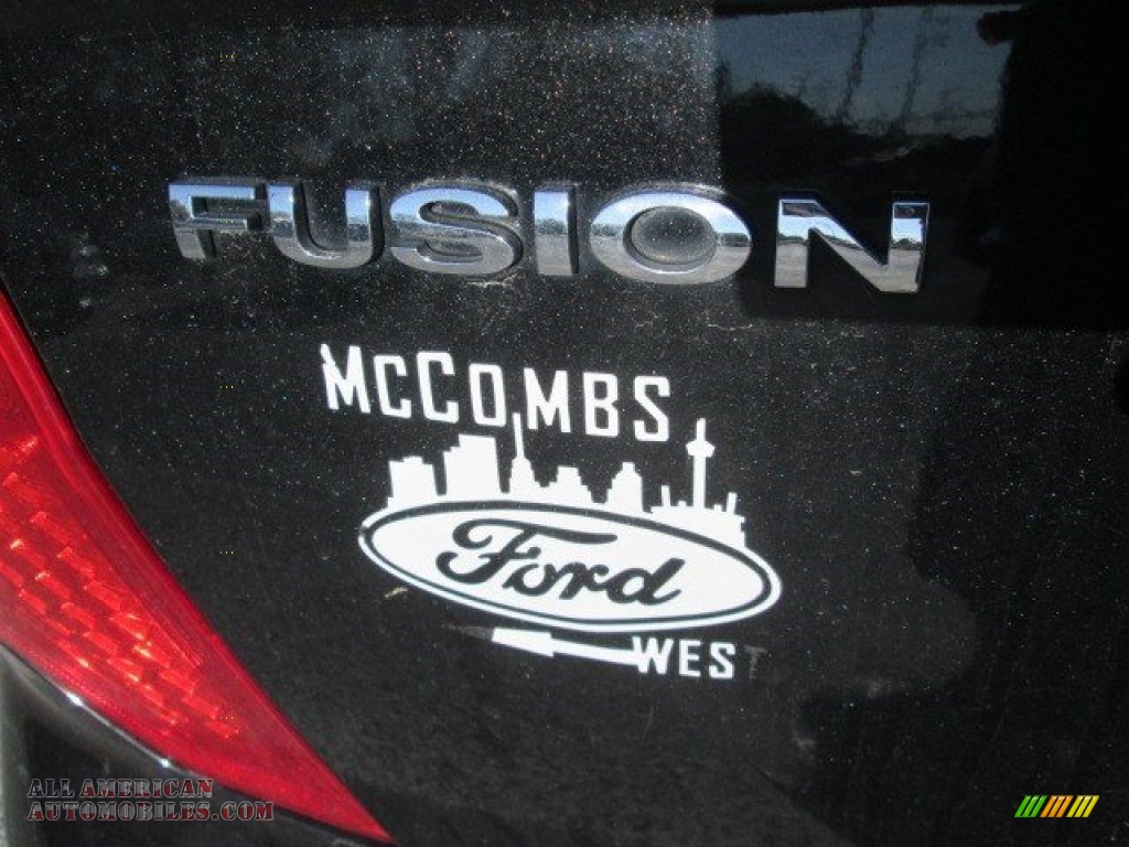 2011 Fusion S - Tuxedo Black Metallic / Medium Light Stone photo #12