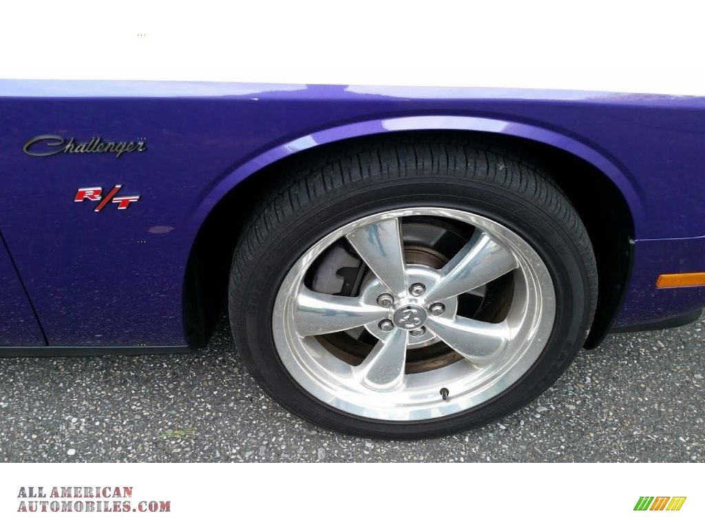 2010 Challenger R/T Classic Furious Fuchsia Edition - Plum Crazy Purple Pearl / Dark Slate Gray photo #36