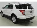 Ford Explorer XLT 4WD White Suede photo #4