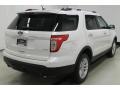 Ford Explorer XLT 4WD White Suede photo #6
