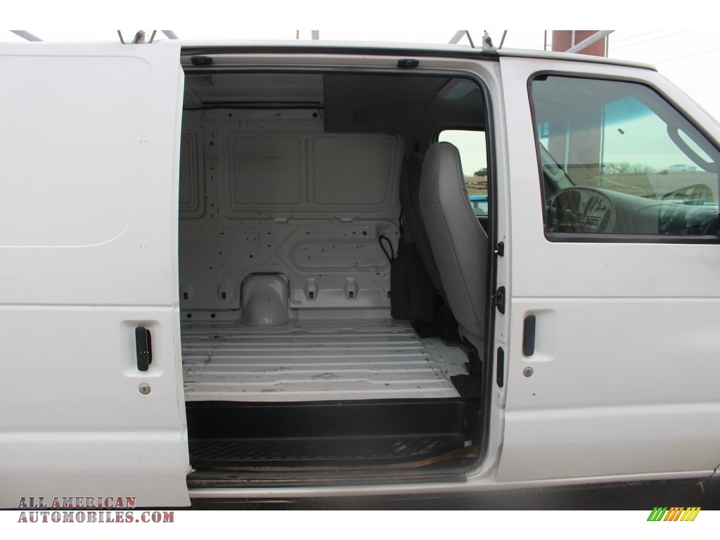 2003 E Series Van E350 Super Duty Commercial - Oxford White / Medium Flint photo #34