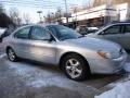 Ford Taurus SES Silver Frost Metallic photo #1