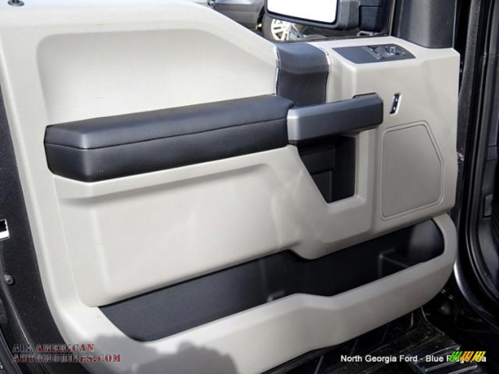 2016 F150 XLT Regular Cab 4x4 - Magnetic / Medium Earth Gray photo #11