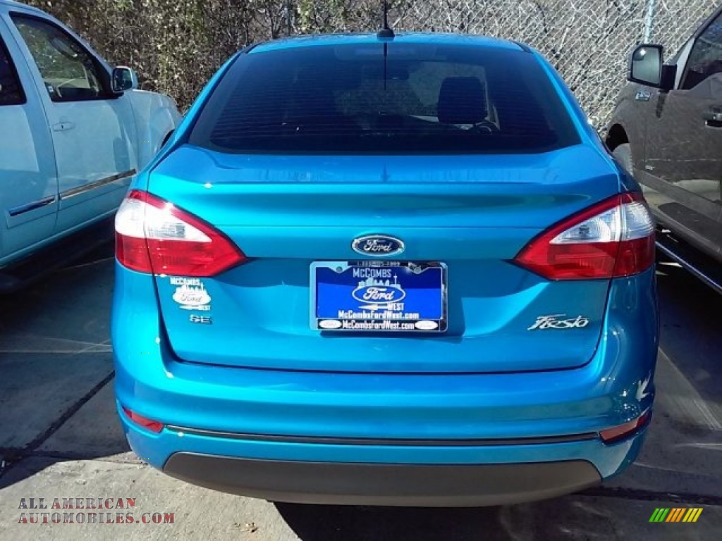 2016 Fiesta SE Sedan - Blue Candy Metallic / Charcoal Black photo #4